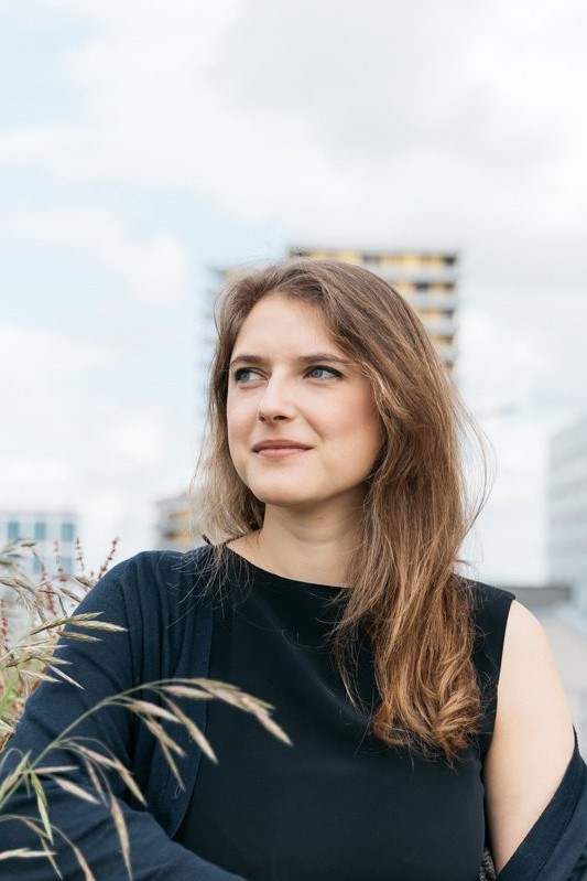 Paloma Moritz backdrop