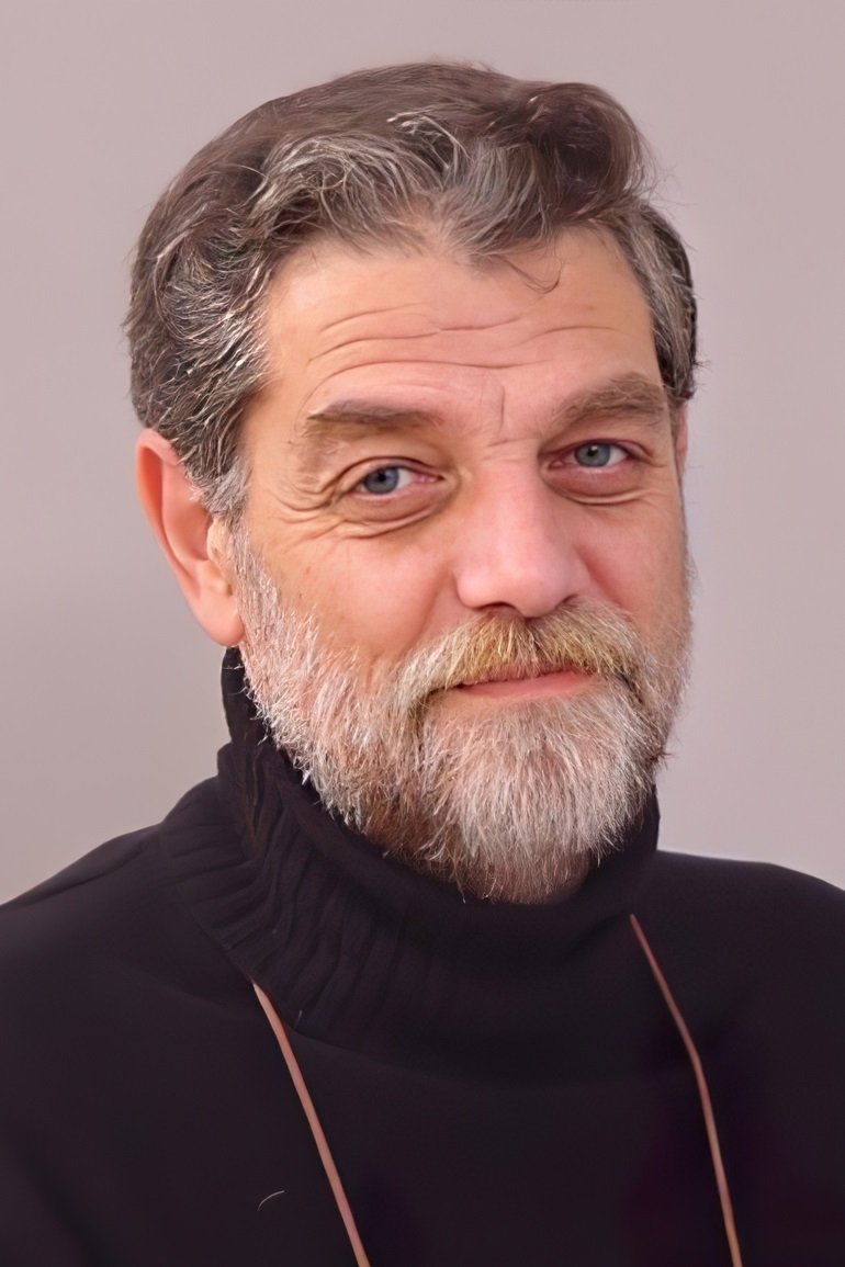 Çelik Bilge backdrop