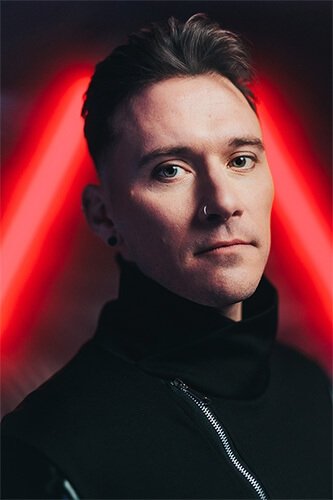 Daniel Tompkins backdrop