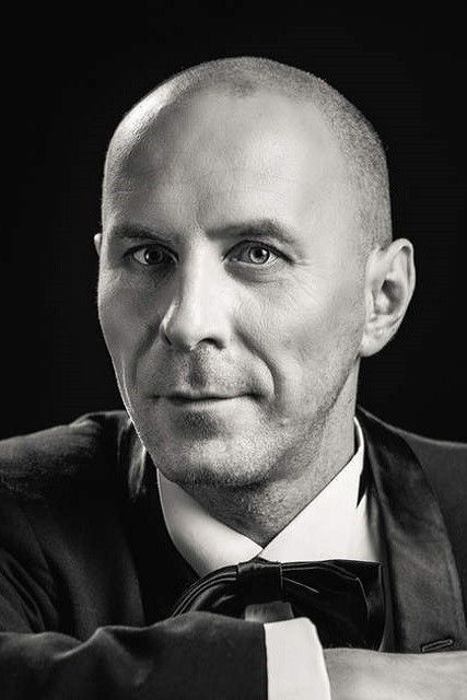 Dainis Gaidelis backdrop