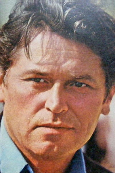 Evgeniy Gvozdyov backdrop