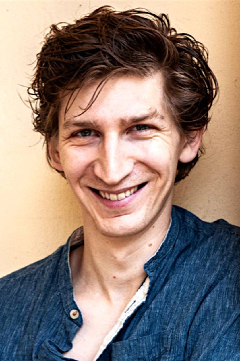 Lukas Walcher backdrop