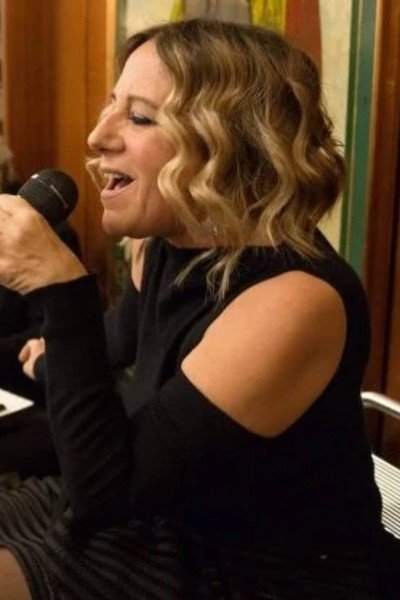 Giò Giò Rapattoni backdrop