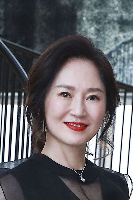 Lee Chih-chin backdrop