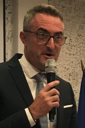 Stéphane Ravier backdrop