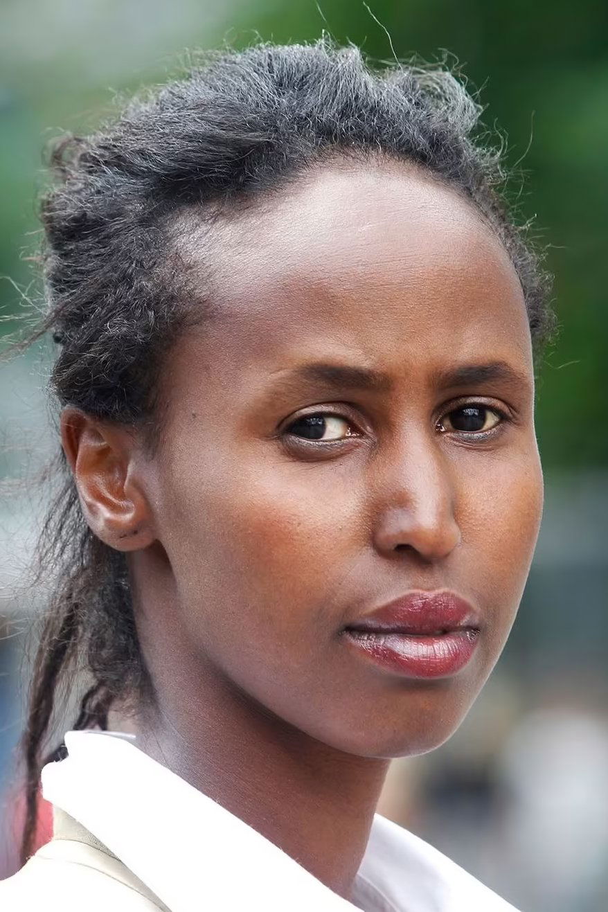 Kadra Yusuf backdrop