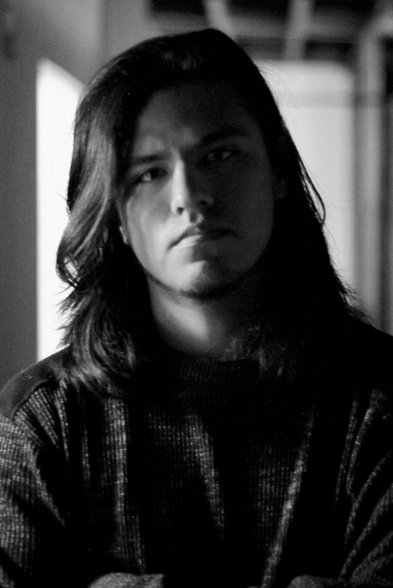 Víctor Estrada backdrop