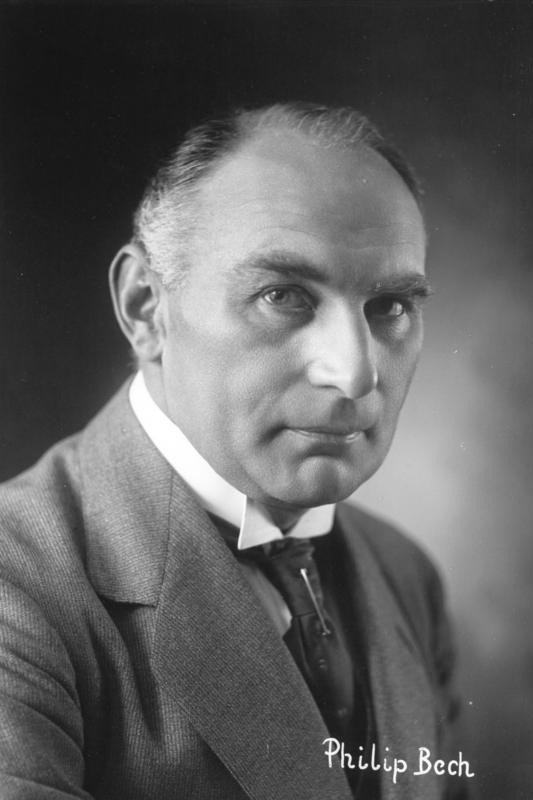 Philip Bech backdrop