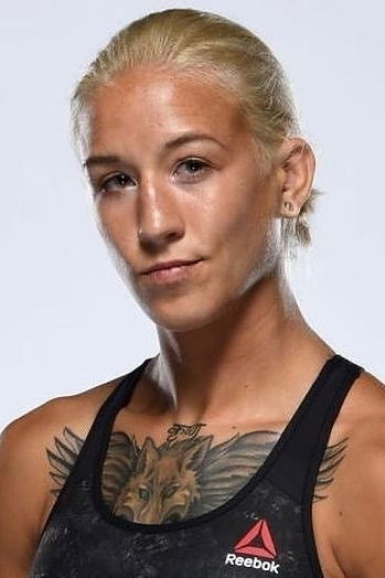 Mariya Agapova backdrop