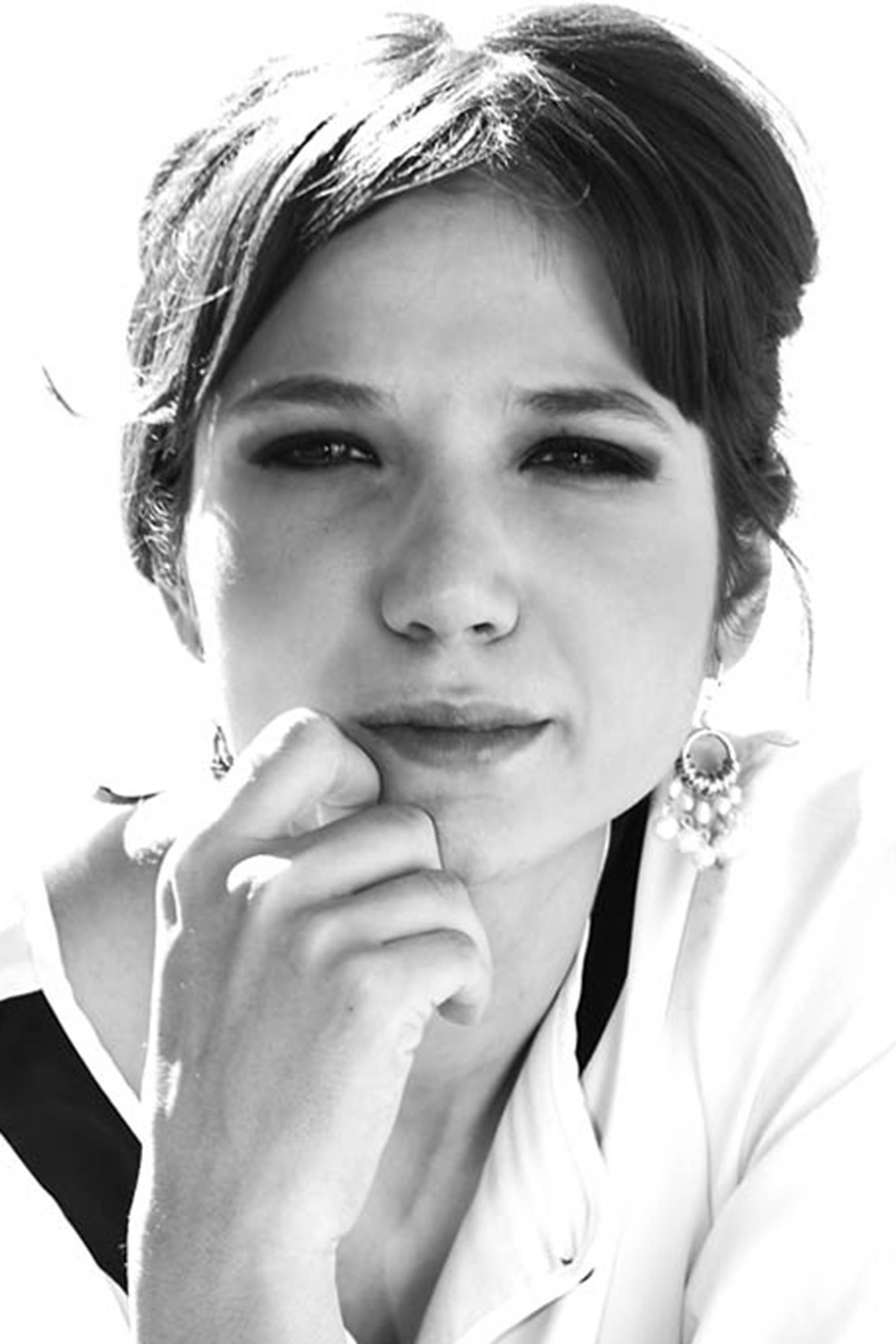 Andrea Riera backdrop