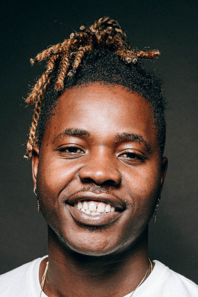 Michael Kabia Aharoni backdrop