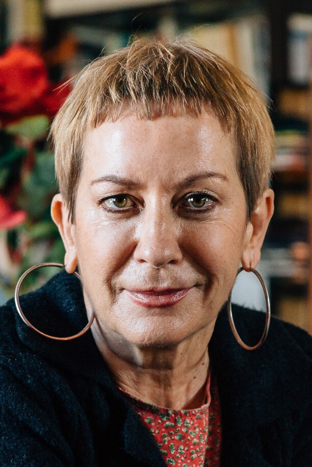 Lena Divani backdrop