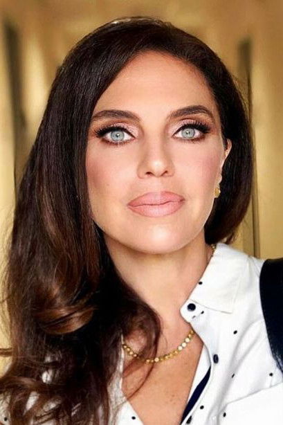 Elina Akritidou backdrop