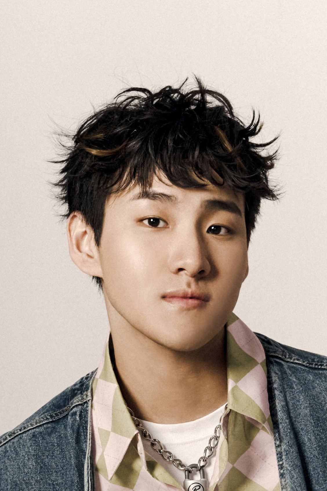 Jackson Yang backdrop