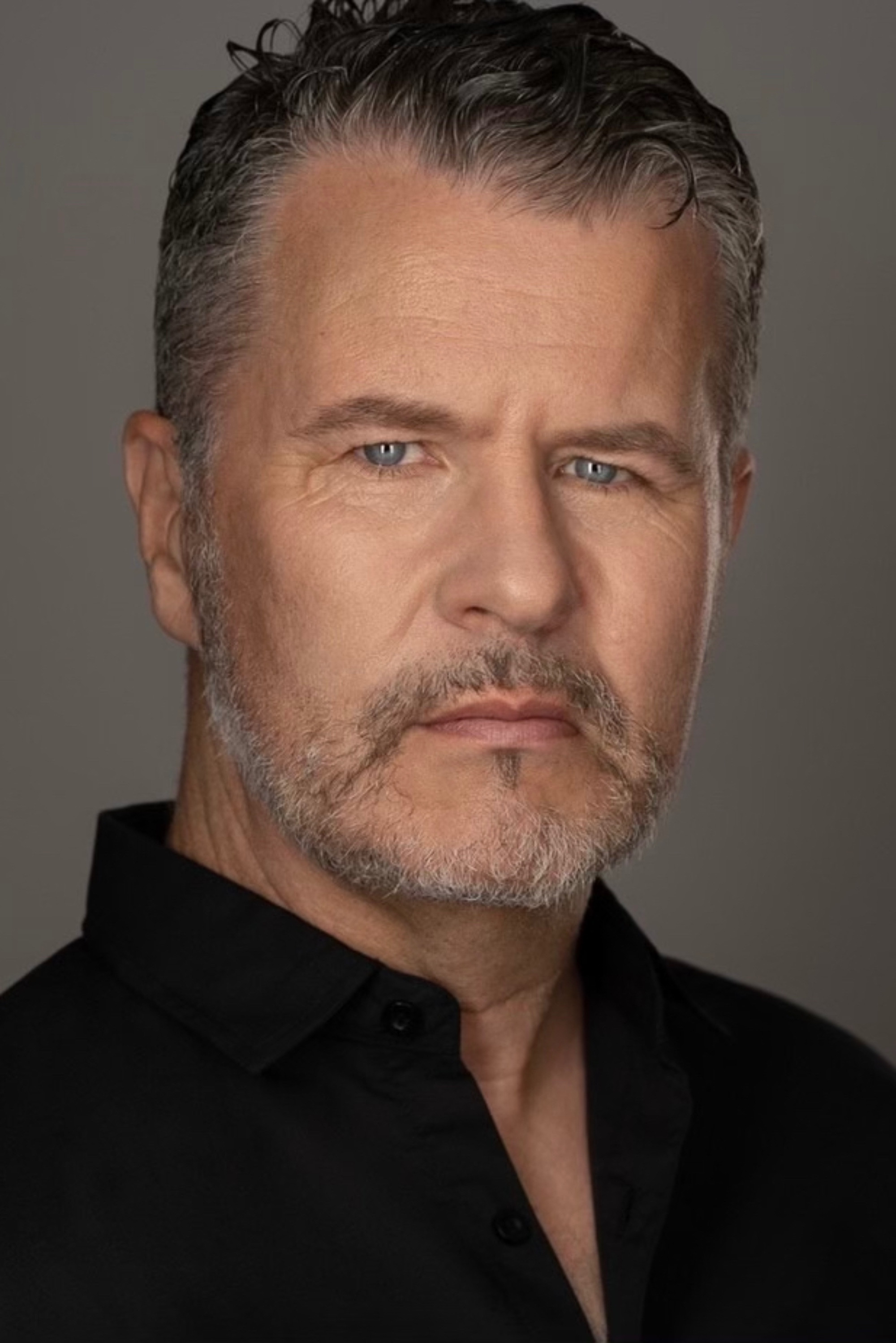 Alastair Thomson Mills backdrop