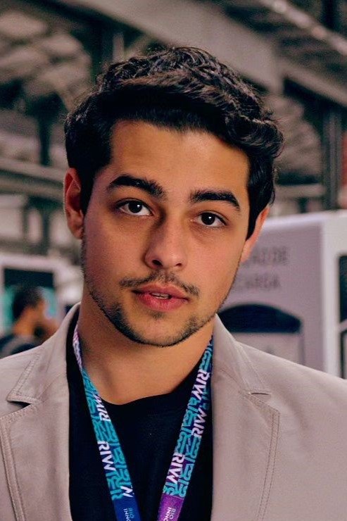 Brian Monteiro backdrop