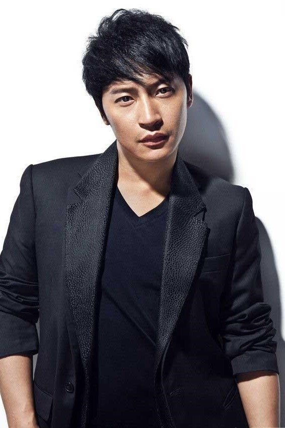 Julian Chen backdrop