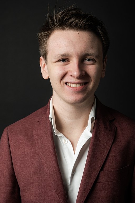 Rufus Glaser backdrop