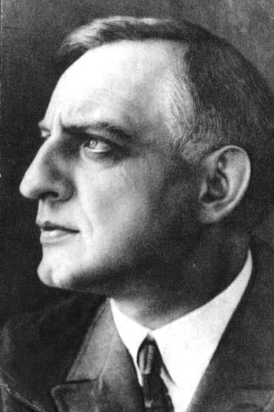 Konstantin Eggert backdrop