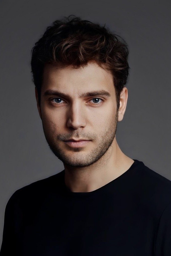 Samet Kaan Kuyucu backdrop