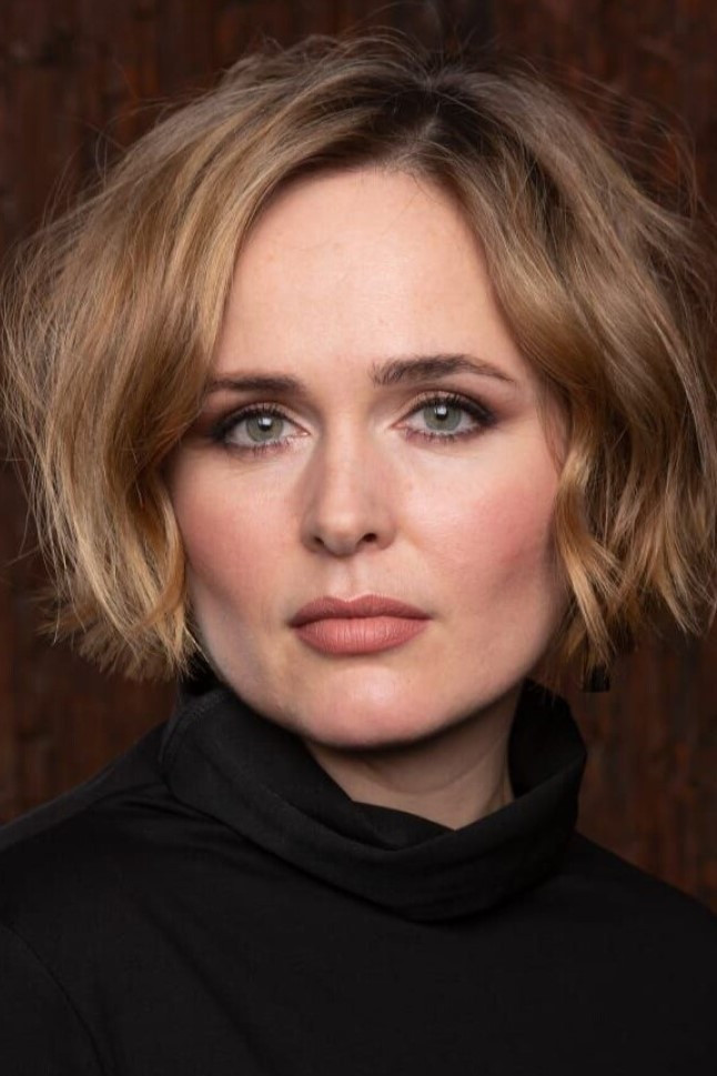 Mariya Bortnik backdrop