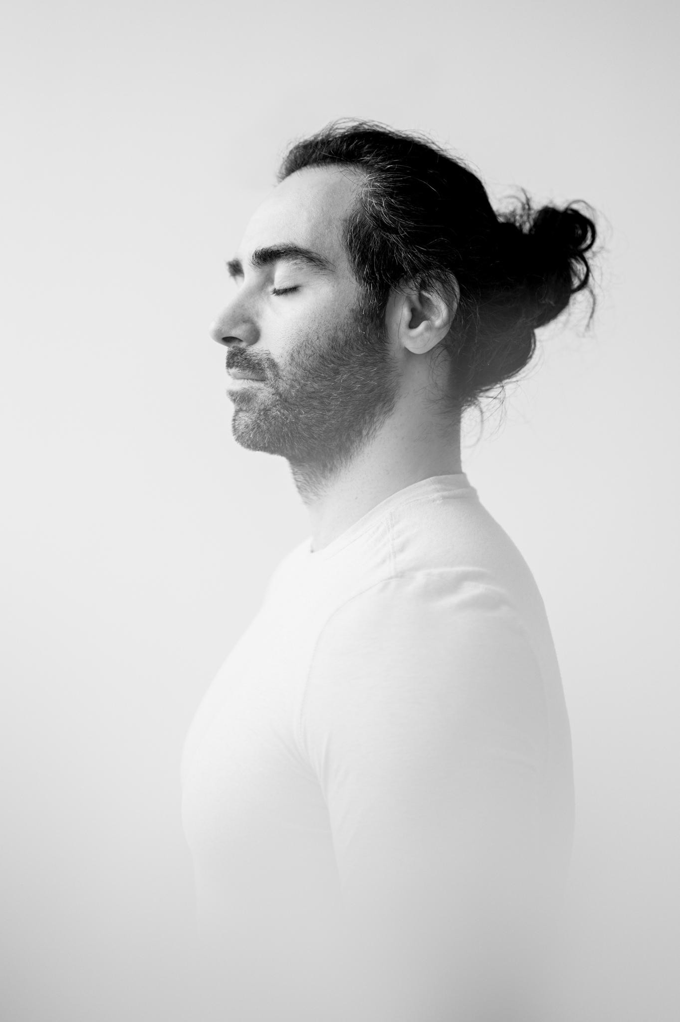 Eli Maksoudian backdrop