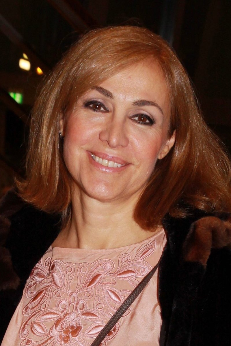 Melpo Kosti backdrop