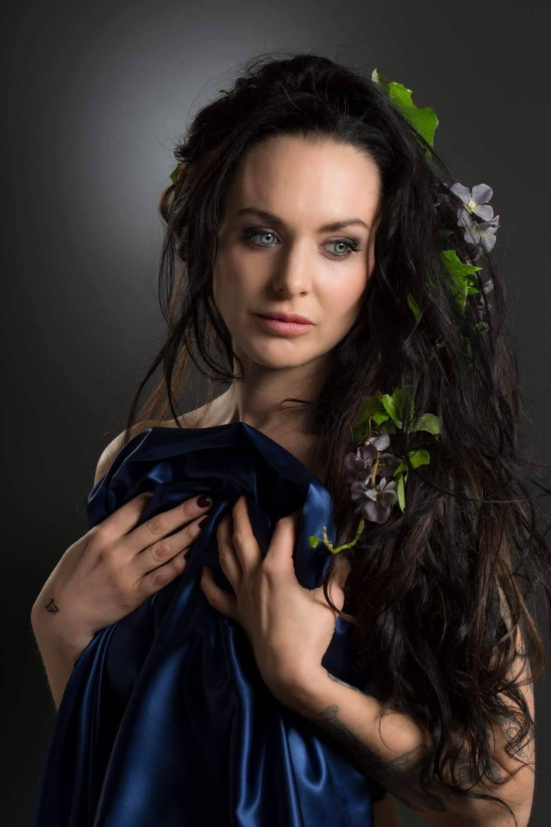 Amelia Brightman backdrop