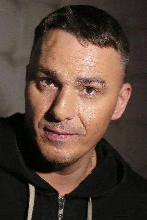 Kirill Andreev backdrop