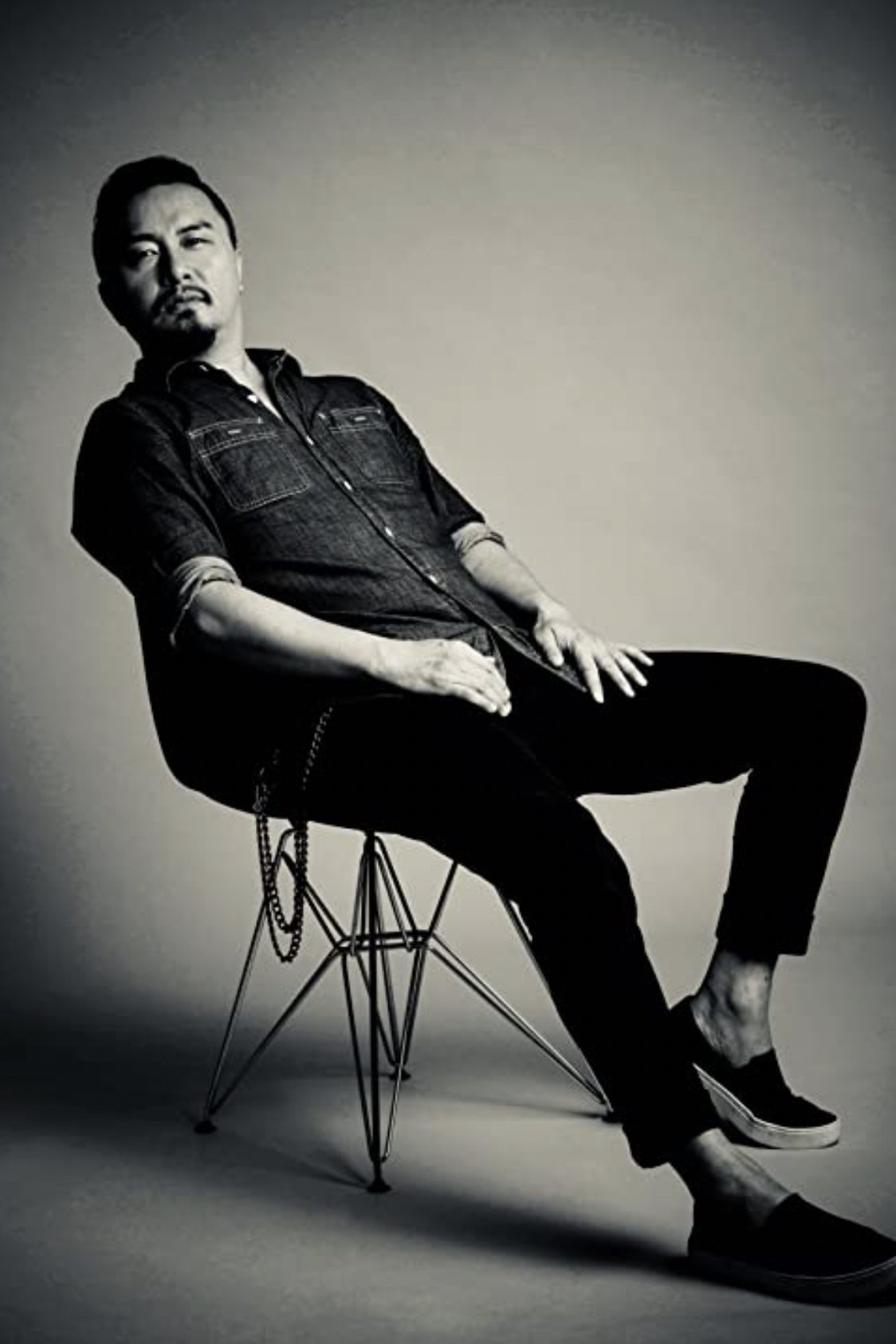 Shenpenn Khymsar backdrop