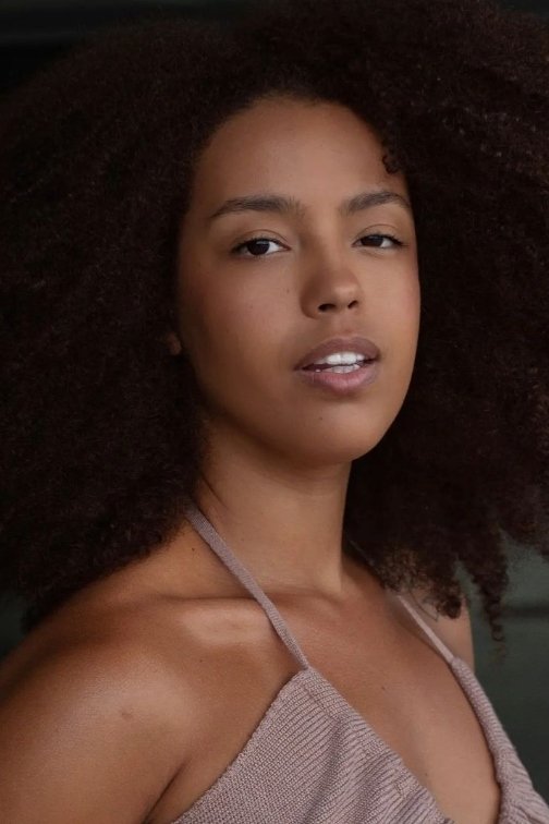 Rayana Diniz backdrop