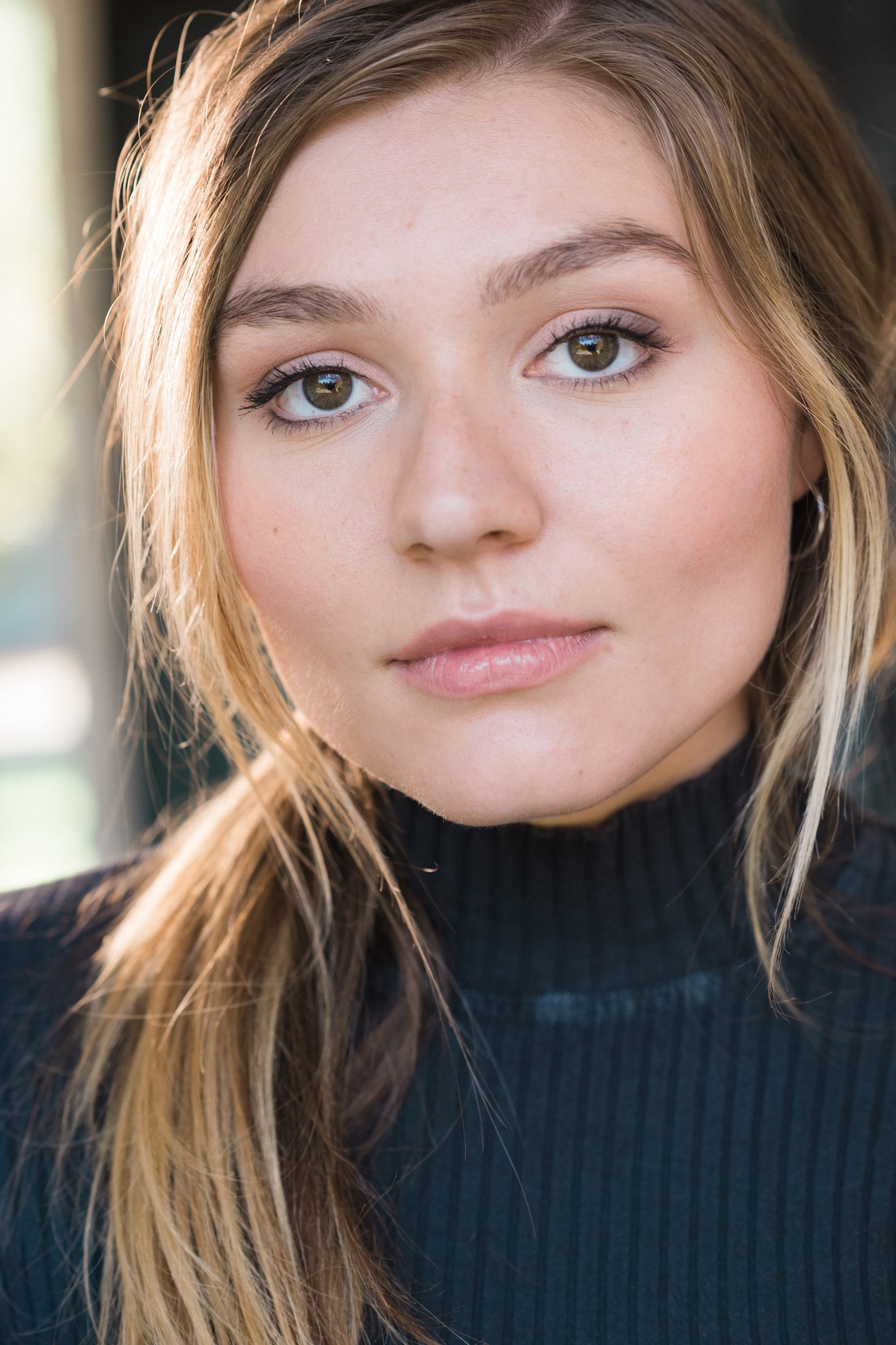 Nikki DeParis backdrop