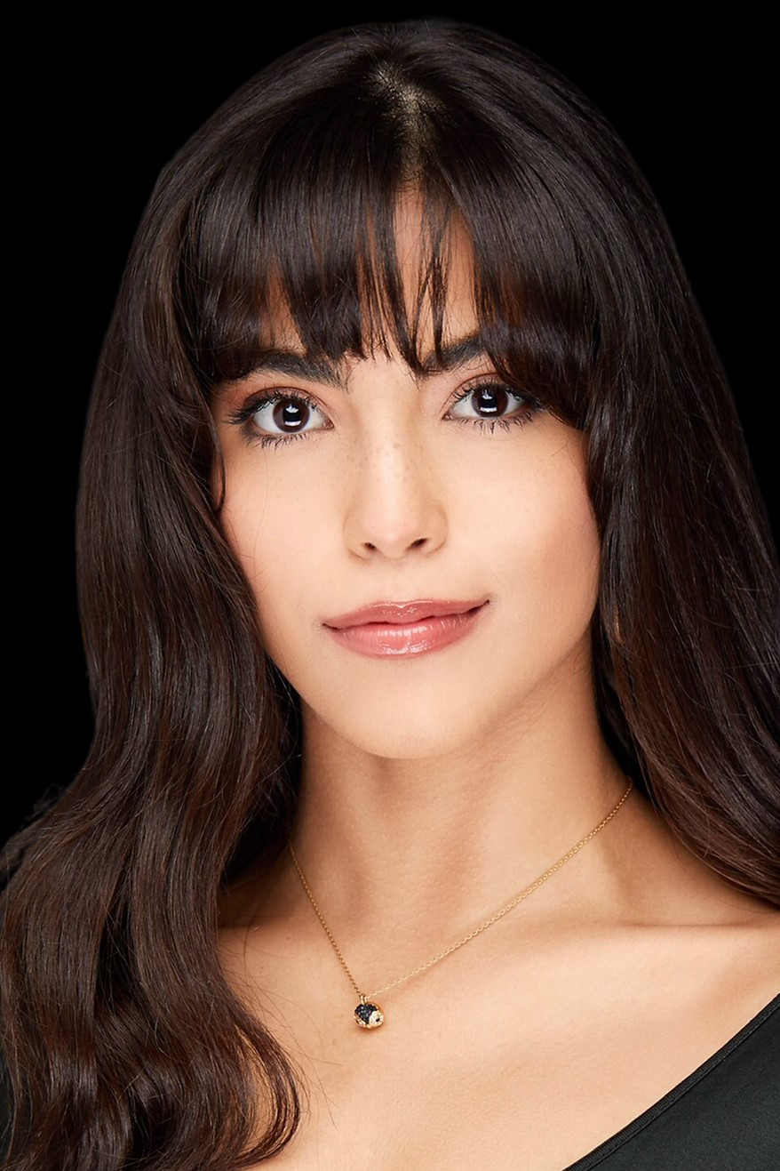 Laura Rosguer backdrop