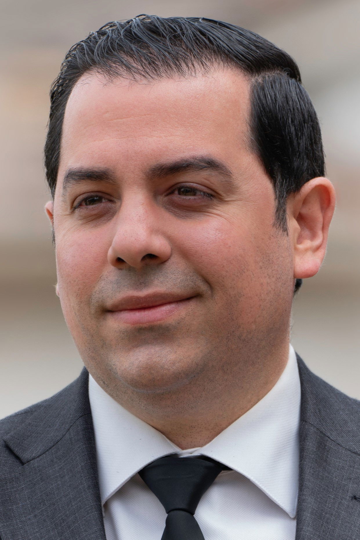 Dustin Kahia backdrop