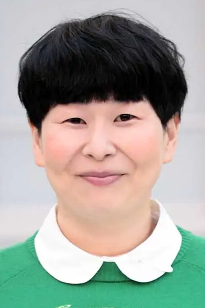 Miyuki Ohshima backdrop