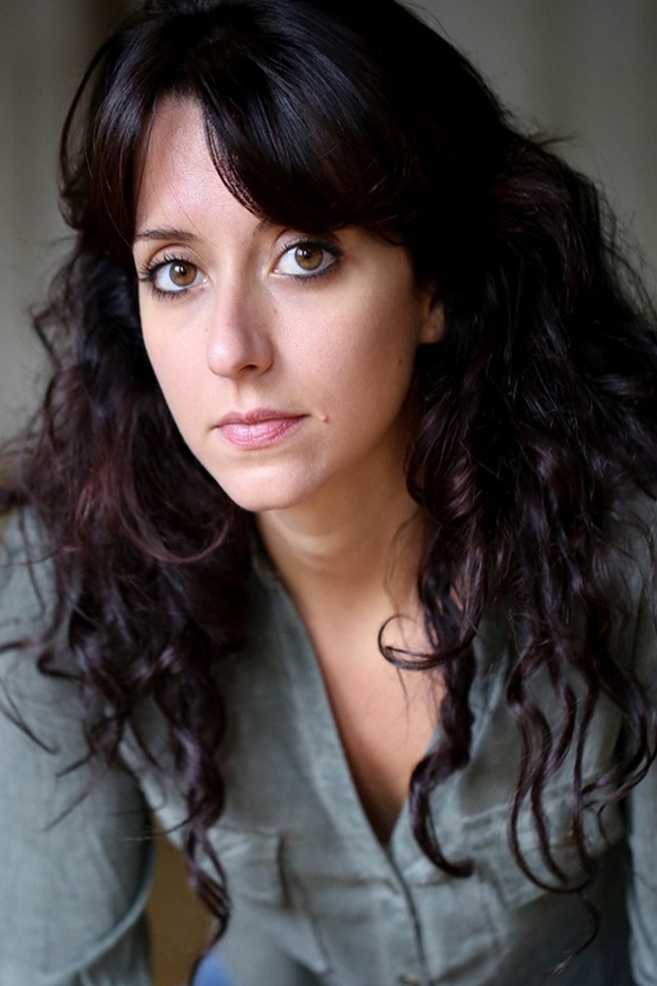 Laura Mathieu: Laura Matju backdrop