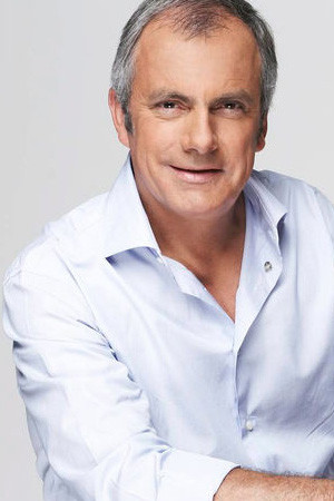 Dominique Chapatte backdrop