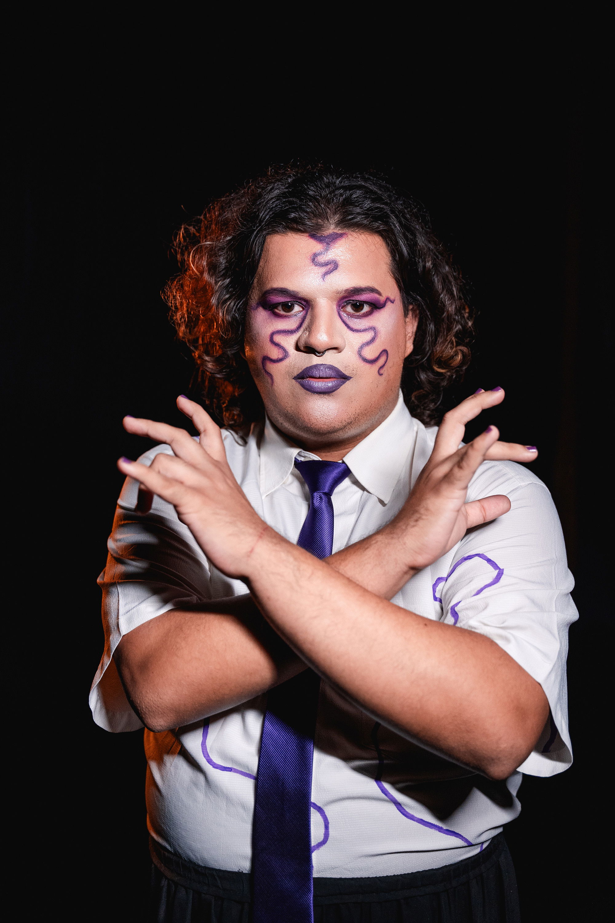 Bruny Derotzi backdrop