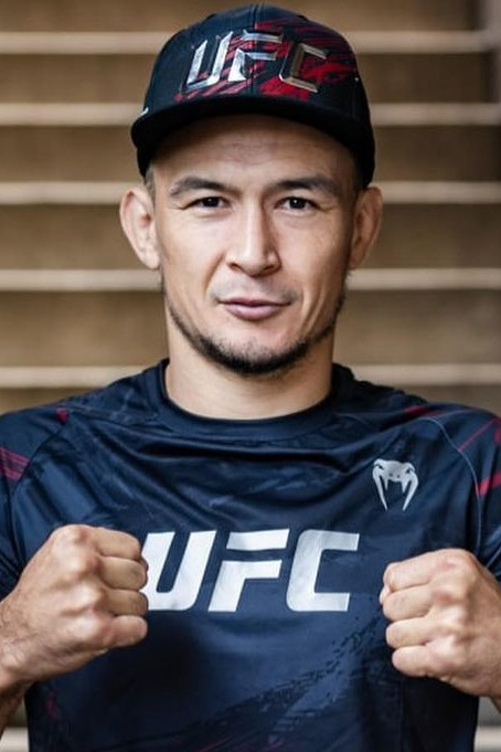 Damir Ismagulov backdrop