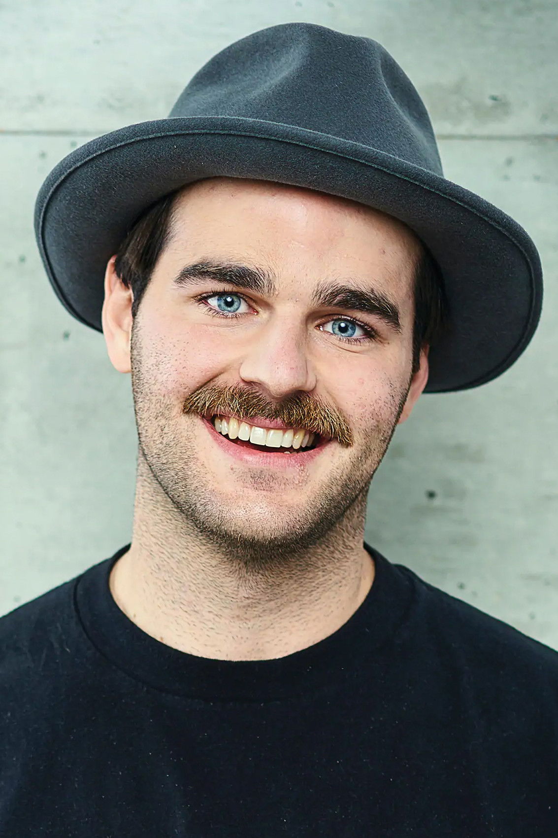 Guillaume Lafond backdrop