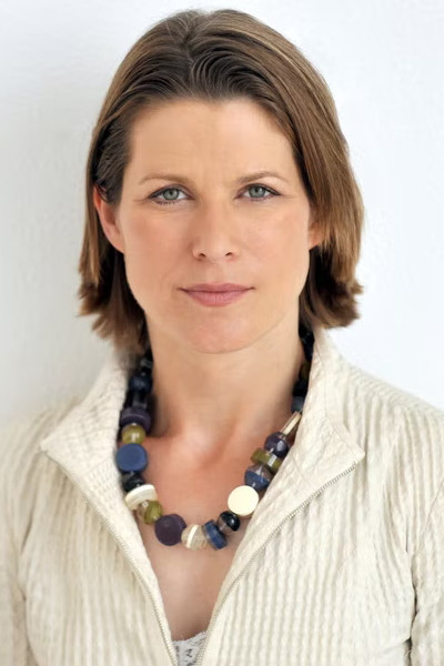 Stephanie Flanders backdrop