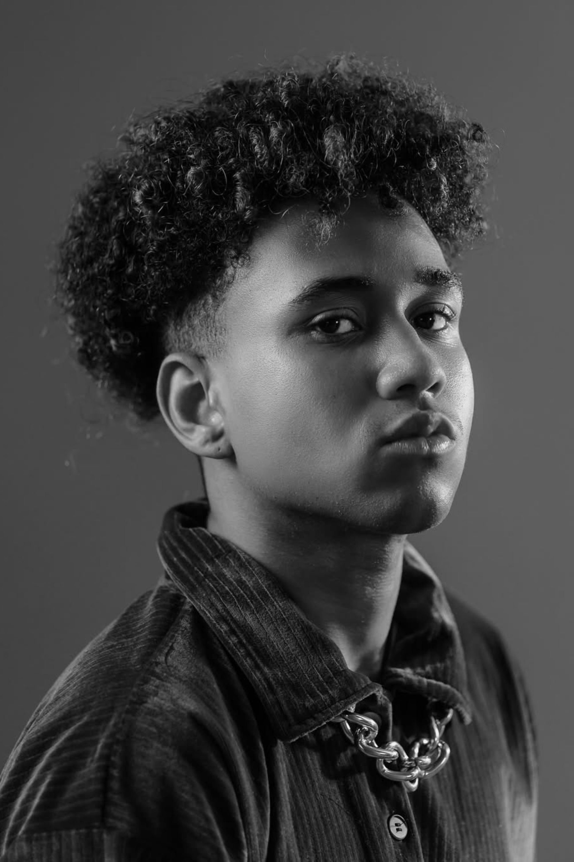 Tiago Daniel backdrop