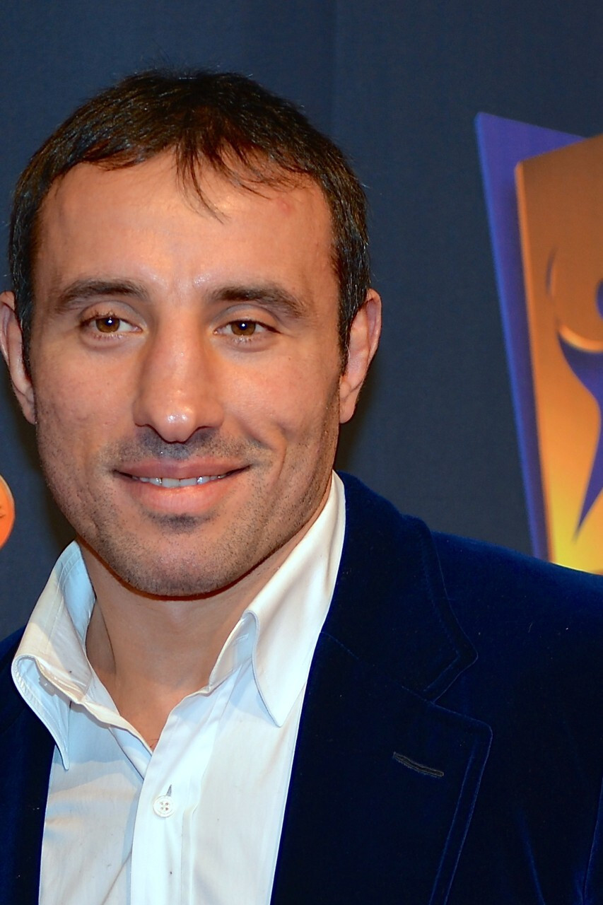 Ara Abrahamian backdrop