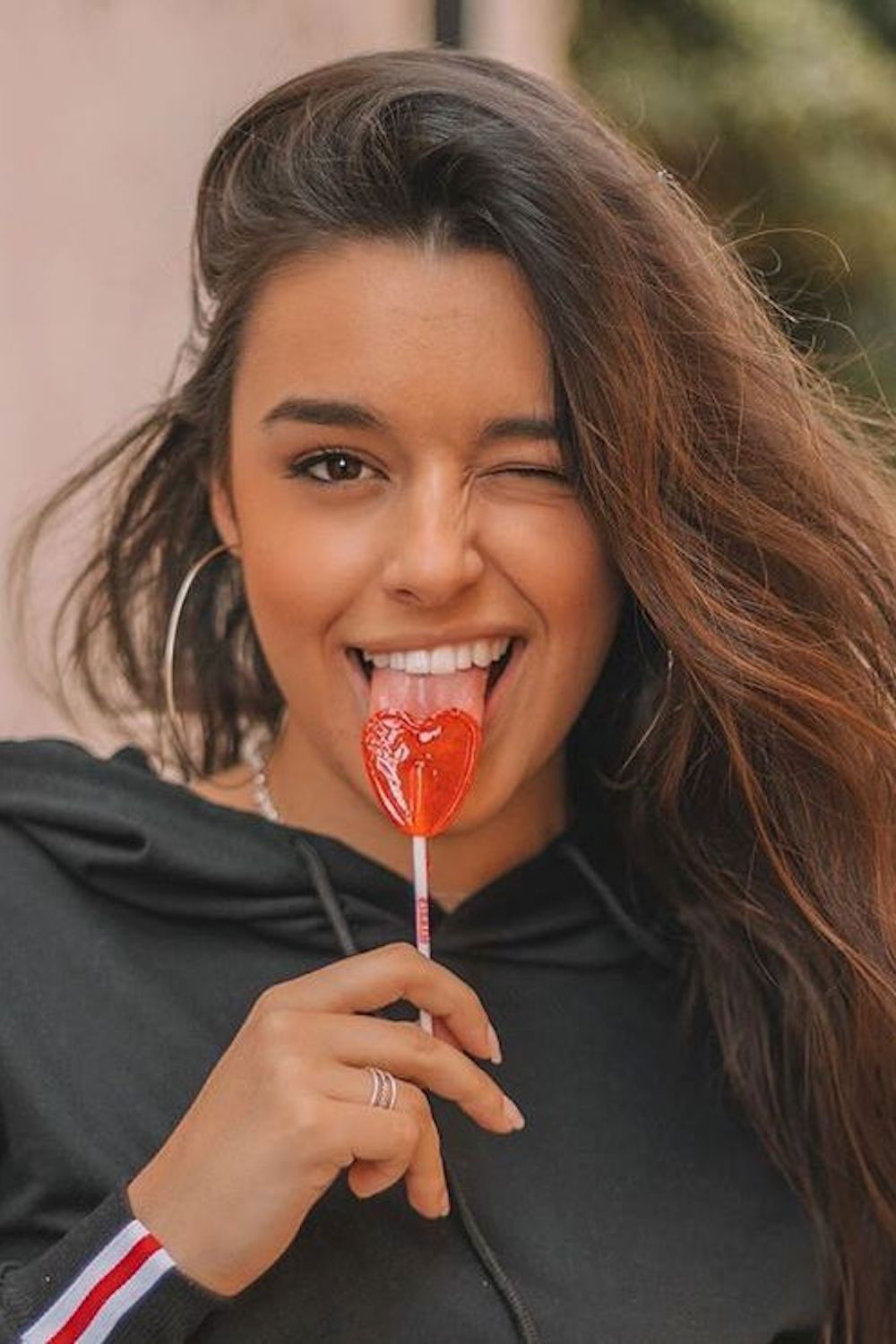 Marta Díaz backdrop