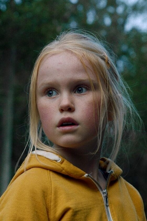 Rakel Lenora Fløttum backdrop