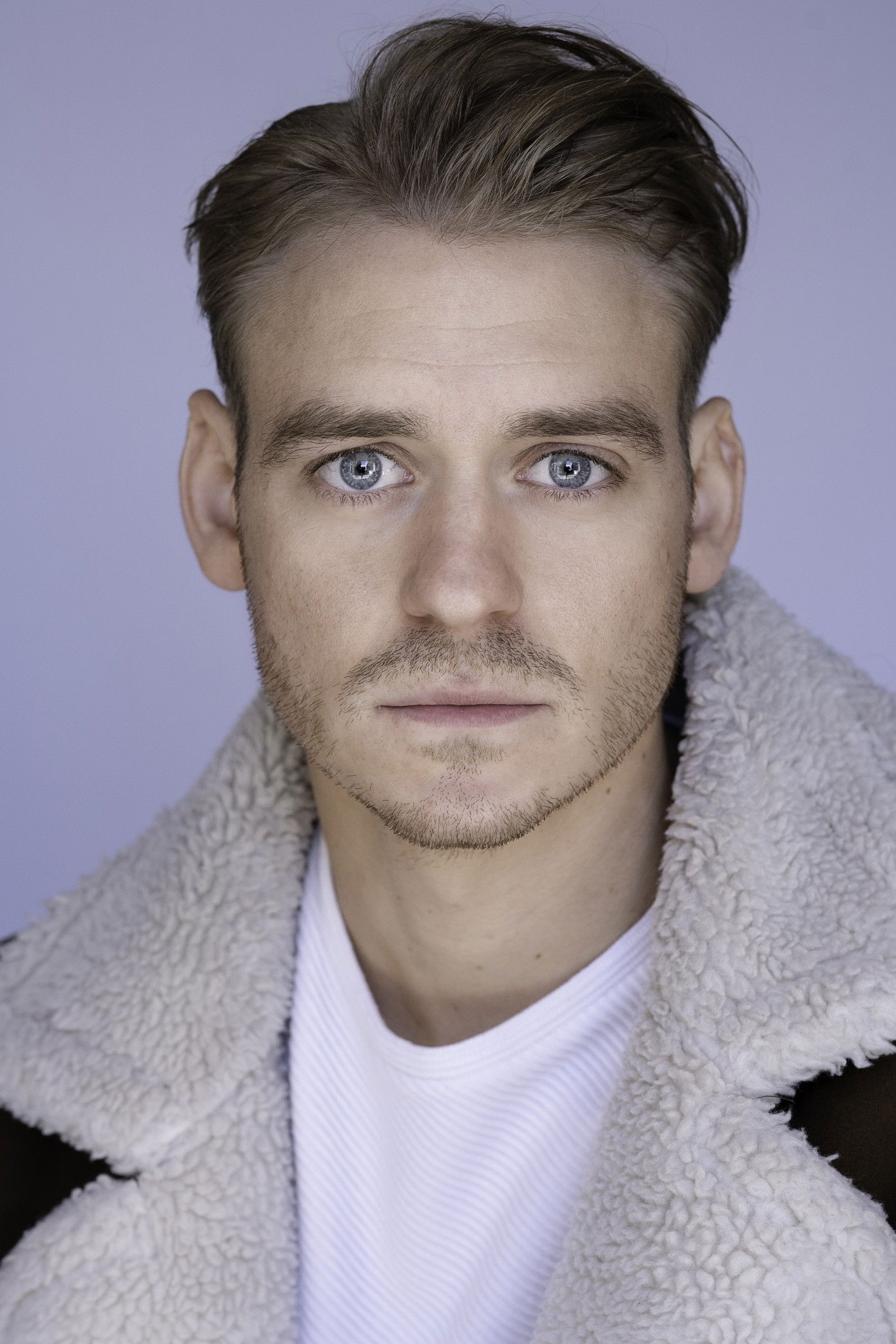 Jonny Fines backdrop