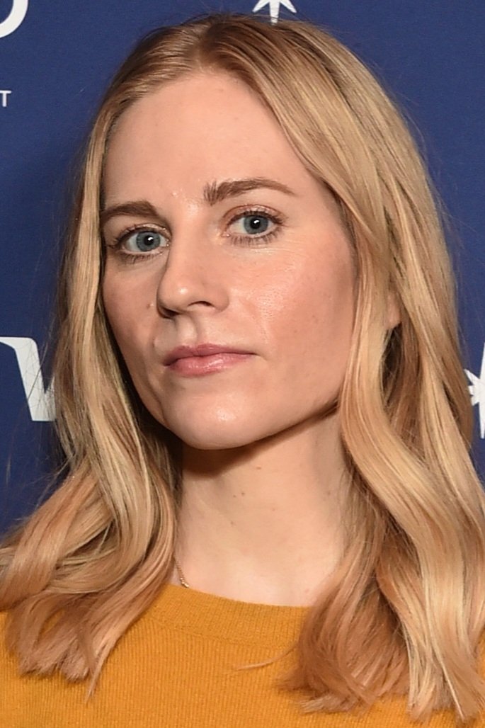 Carrie Hobson backdrop