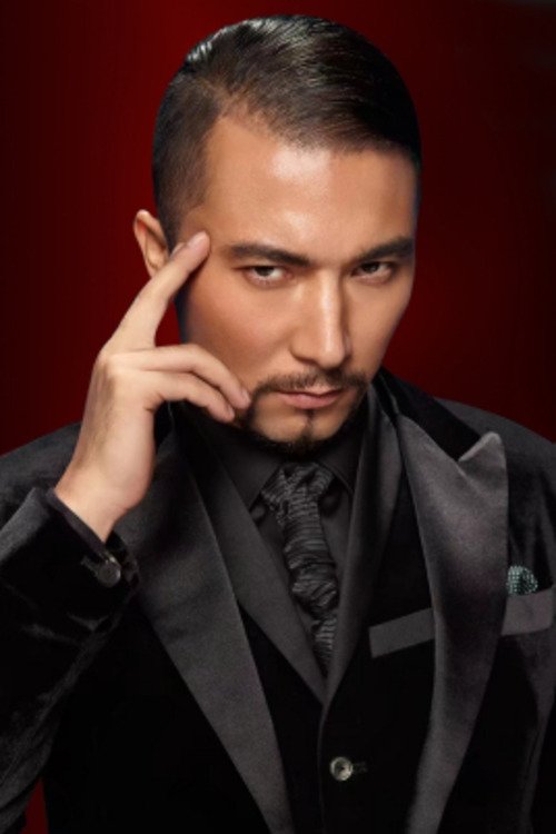 Akbar Erhei backdrop