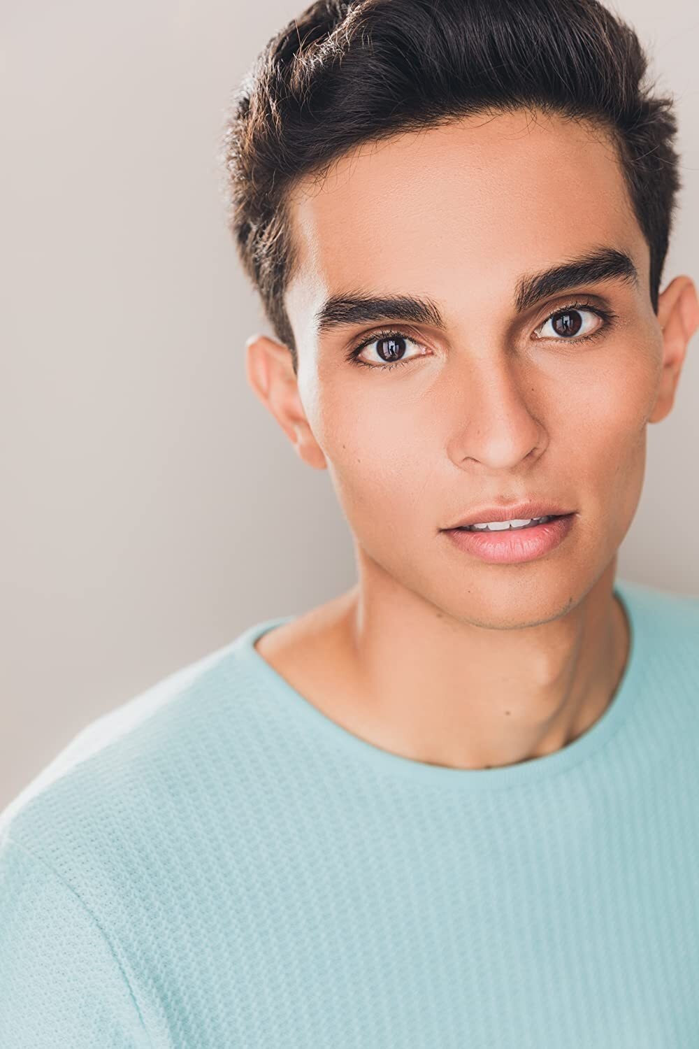 Timiki Salinas backdrop