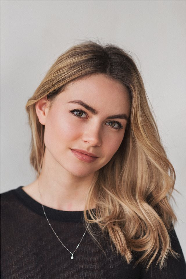Imogen Comrie backdrop